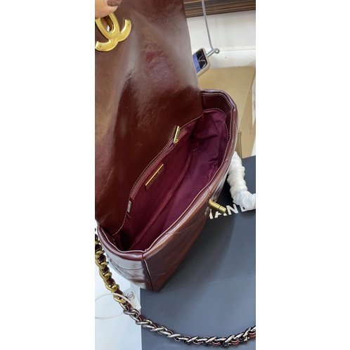 Túi 19 nắp gập da mềm màu đỏ mận size 26cm