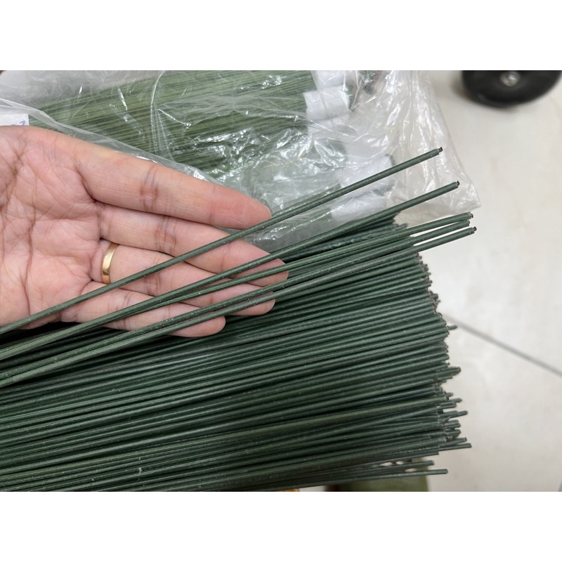 Kẽm cành nhựa dài 60cm bó 50 que