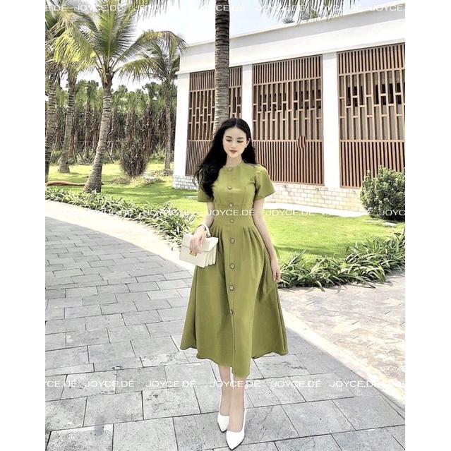 Váy Li Eo Cúc Dừa Cổ Tròn