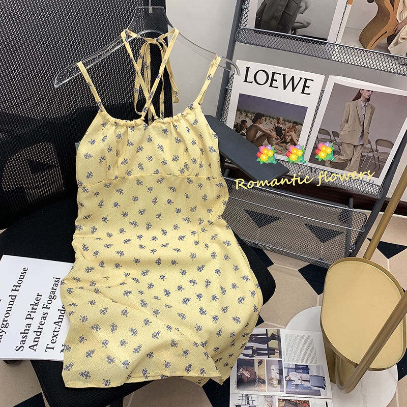 Đầm Hai Dây Ôm Hông Họa Tiết Hoa Màu Vàng Lãng Mạn Quyến Rũ