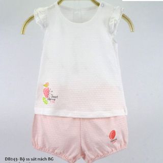Dokma bé gái cực cute mẹ ơi!