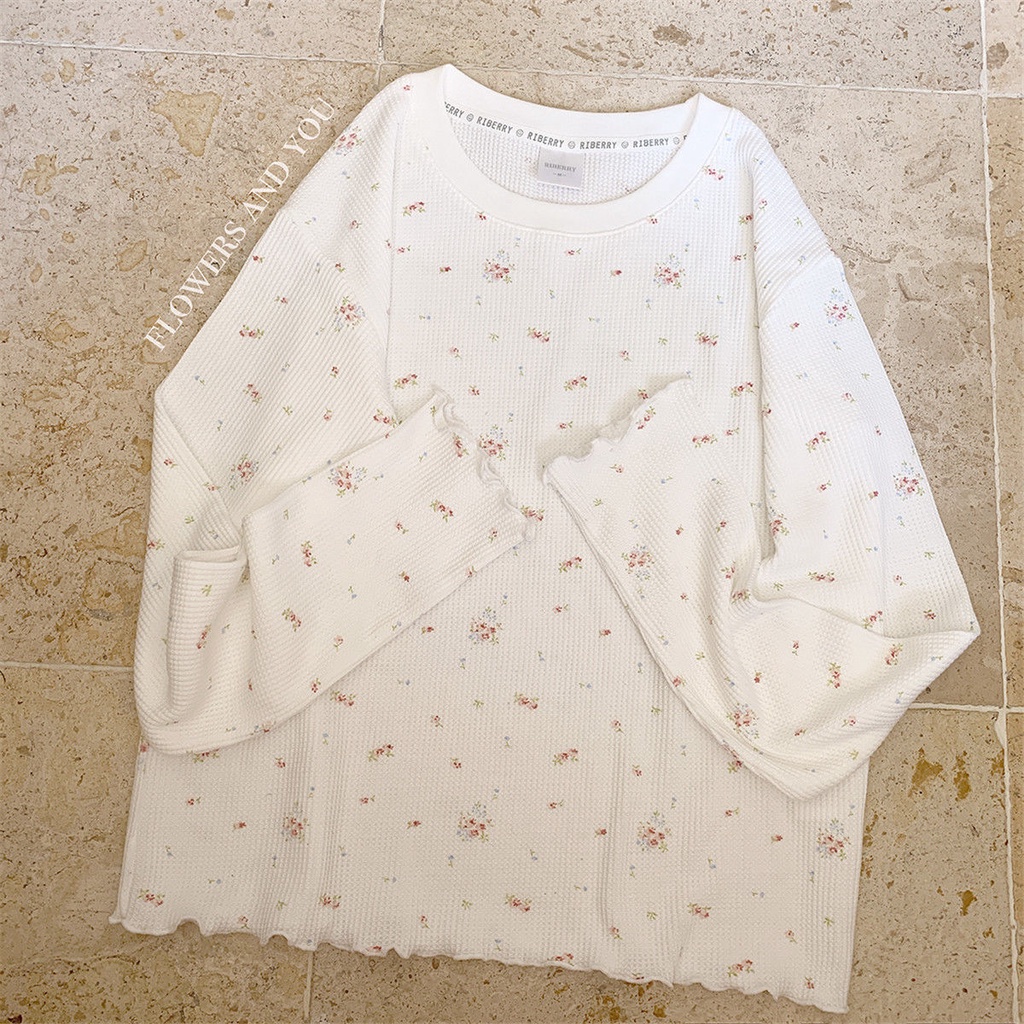 Áo thun tay dài dáng rộng in hoa phong cách retro mới