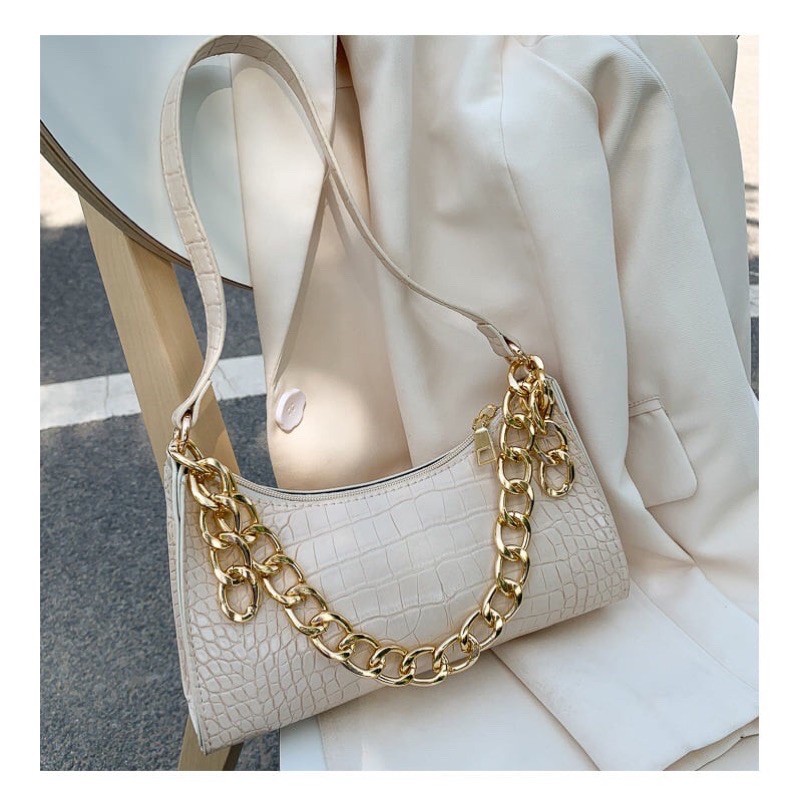 Túi Xách Kẹp Nách Queen Hot Trend - Kèm Dây Xích Bản To