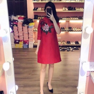 Váy vàng xinh cho mẹ