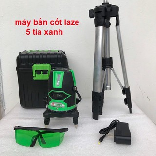 Máy cân mực bằng tia Laser 5 tia xanh phát ra 4 tia laser màu xanh đứng vuông góc với 1 tia laser ngang và 1 chấm dọi