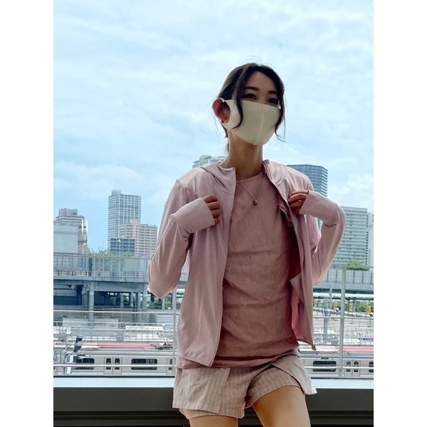 Áo chống nắng UNIQLO