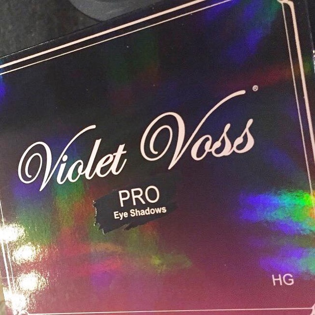 🎈🎈bảng mắt Violet Voss