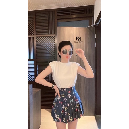 Set áo phông vai độn + chân váy jean xếp ly