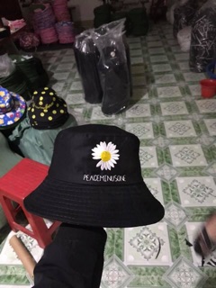 Mũ vành hoa cúc( 2 chiếc)