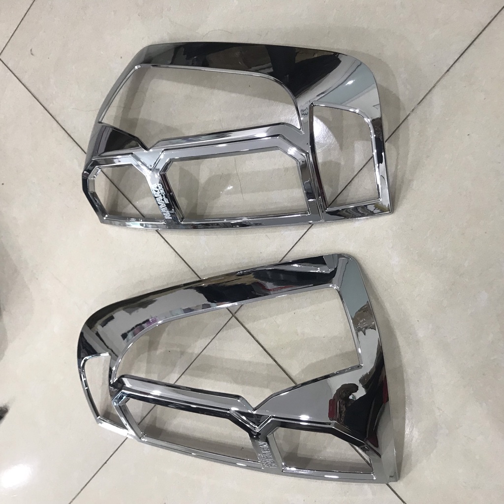Bộ 2 ốp đèn viền hậu mạ crom xe Nissan Navara đời 2015 đến 2021