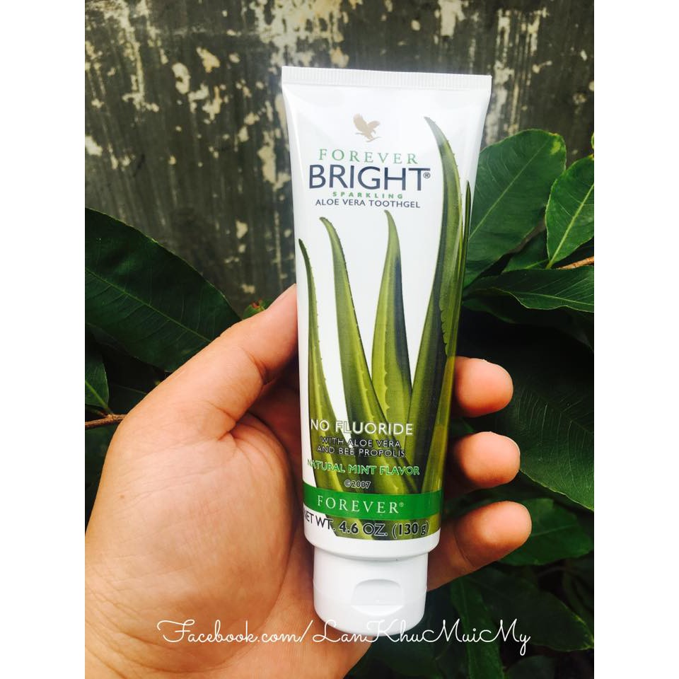 Kem đánh răng Forever Bright Aloe Vera 130g - trắng răng, tốt cho nứu