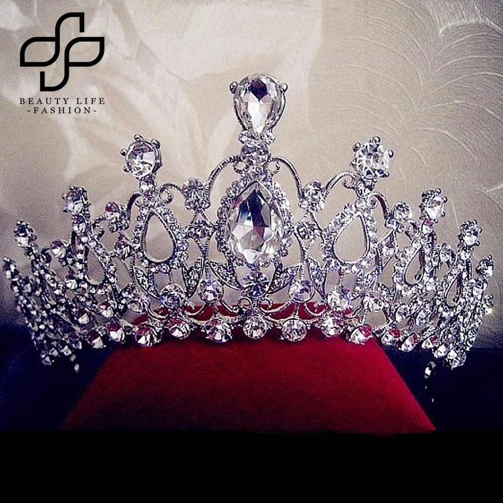 Vương miện cài tóc phong cách retro