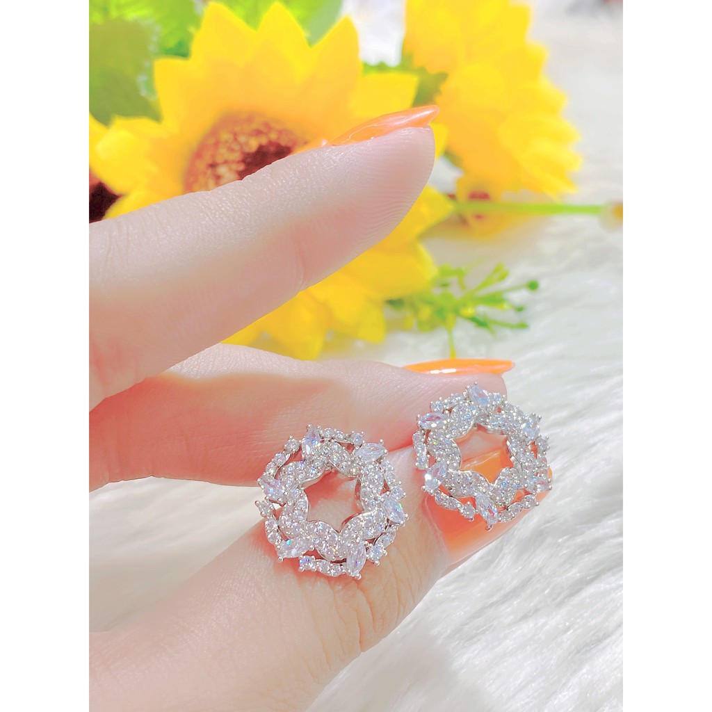 Bông tai nữ - phụ kiện nail đính đá UHA , chuôi cài chắc chắn, kiểu dáng hiện đại, thu hút, sang trọng B1199146T