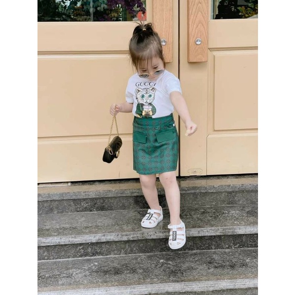 SET ÁO TRẮNG IN MÈO KÈM CHÂN VÁY CHO BÉ