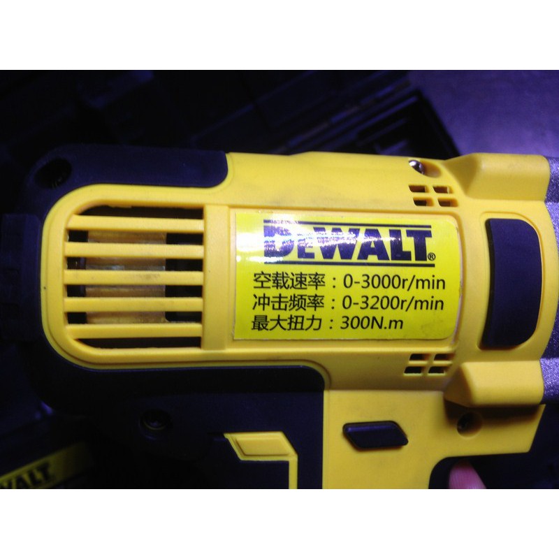 MÁY SIẾT BU LÔNG DÙNG PIN DEWALT BTW-68SS