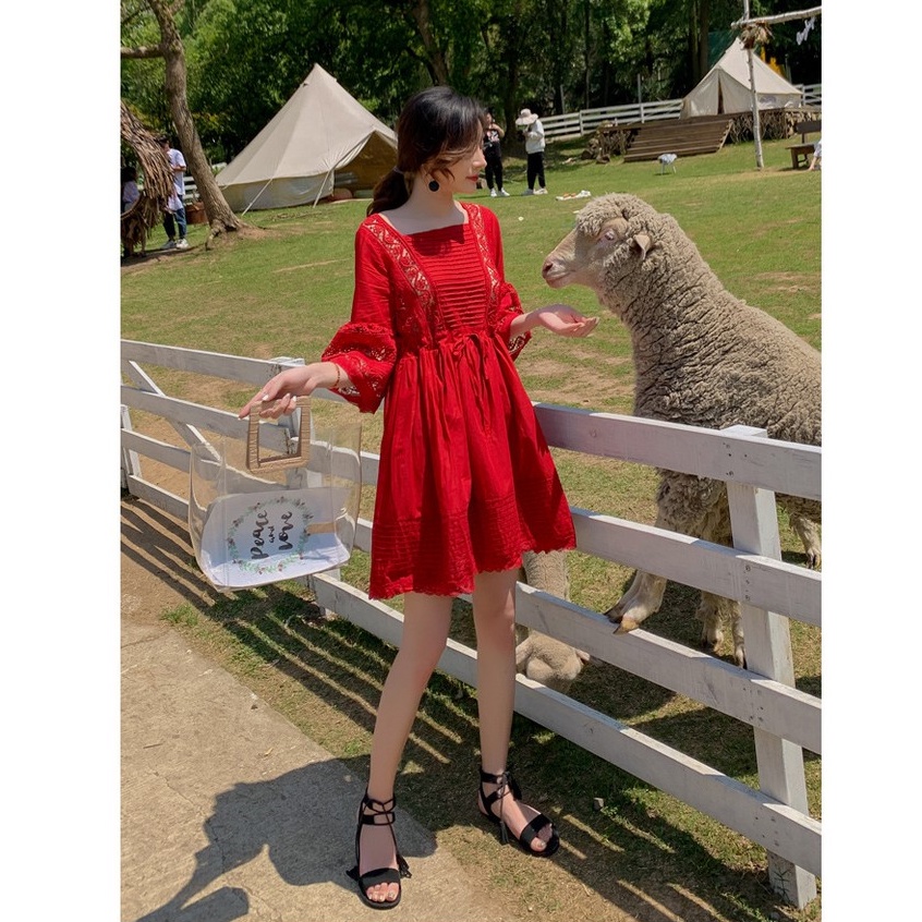 Váy babydoll phối ren hai màu trắng đỏ