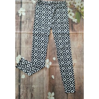 Quần legging hoạ tiết độc lạ