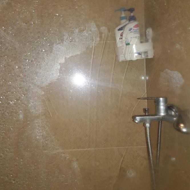 Bột tẩy rửa vách kính BKF - Tẩy cặn canxi vách tắm đứng - Vách kính chung cư - Ố vách kính