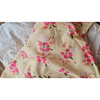Vải Linen bột hoa trang nền vàng mơ