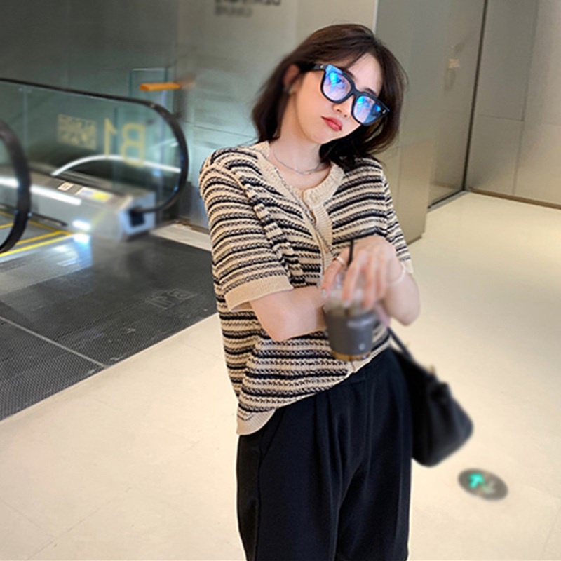 Áo Cardigan Dệt Kim Tay Ngắn Cổ Tròn Phối Nút Thời Trang Dành Cho Nữ | BigBuy360 - bigbuy360.vn