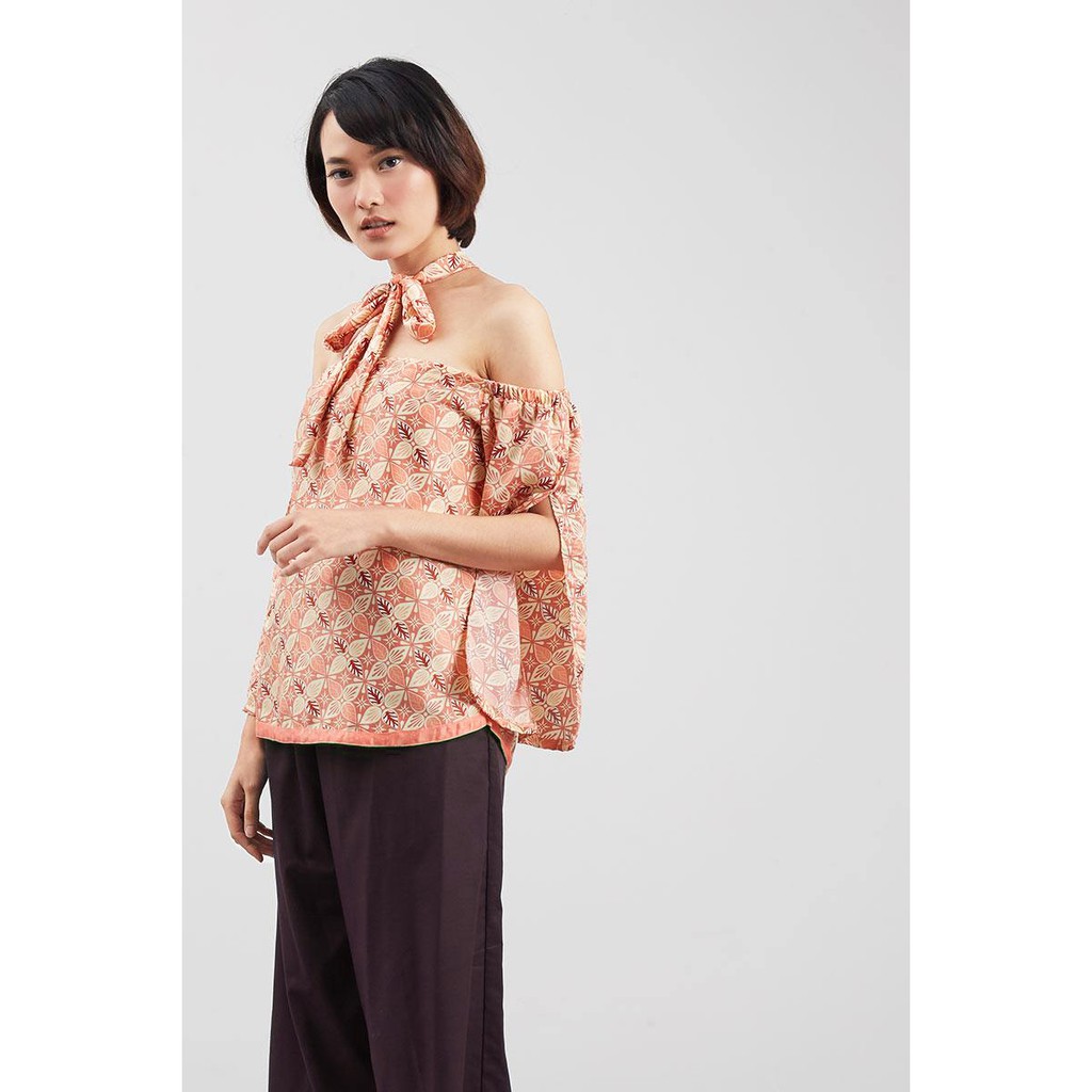 Áo choàng Sabrina Batik cột dây | BigBuy360 - bigbuy360.vn