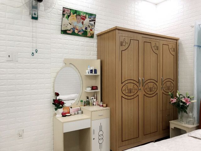 Xốp dán tường  5mm k ưng k nhận hàng