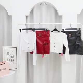 Áo croptop gài nút tay dài