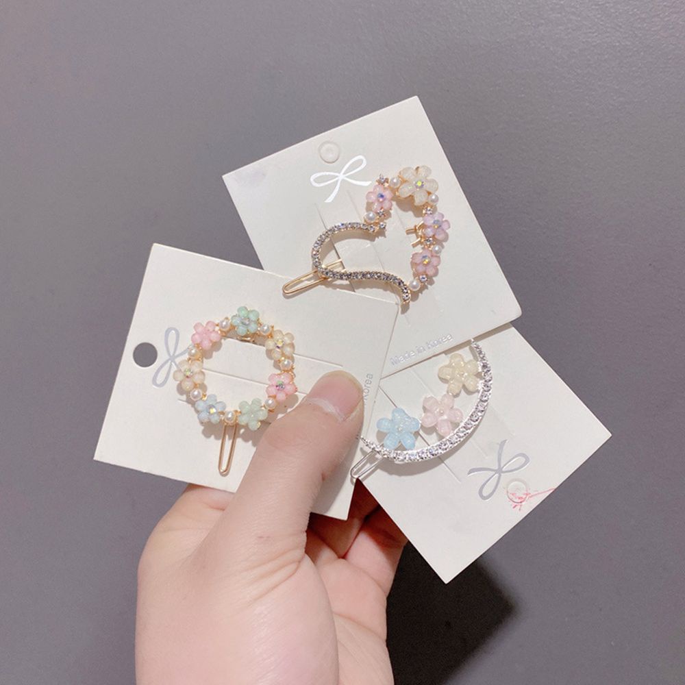 Kẹp tóc trang trí hình vòng hoa trái tim thanh lịch dành cho nữ