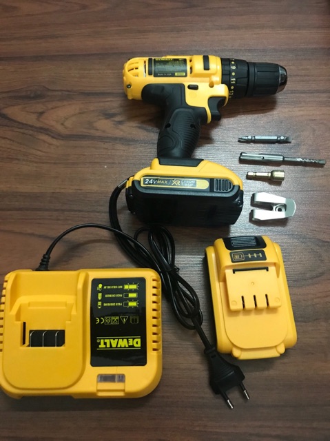 Máy khoan DEWALT 24v có búa