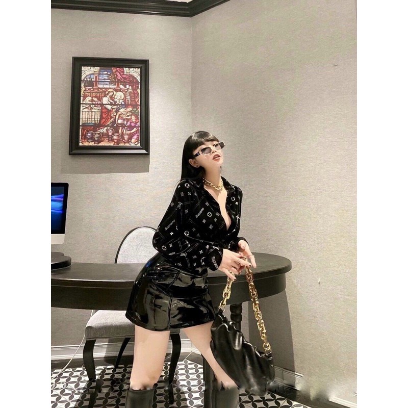 SÉT ÁO NHUNG CHỮ NHŨ MIX CHÂN VÁY DA BÓNG