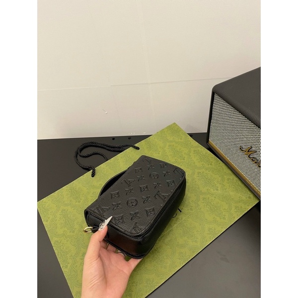 Túi xách nữ LV dập logo dạng hộp size 20 hot 2022