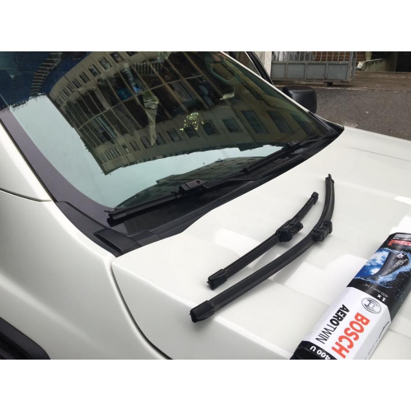 Gạt nước mưa ô tô Mazda CX5 2012 đến 2017- Gạt xương mềm Silicon cao cấp BOSCH Aerofit kích thước 24inch*18inch