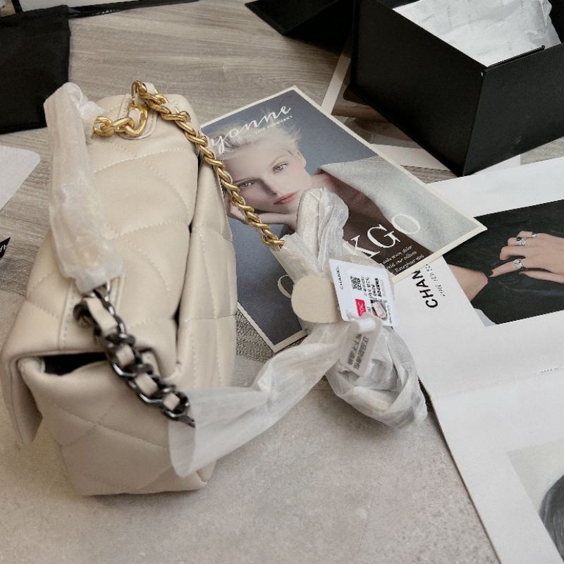 Túi chéo nữ C.N C19 da mịn sz20cm 3 màu fullbox vip nam châm