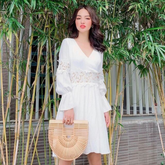 Đầm ren trắng cutout lưng thiết kế