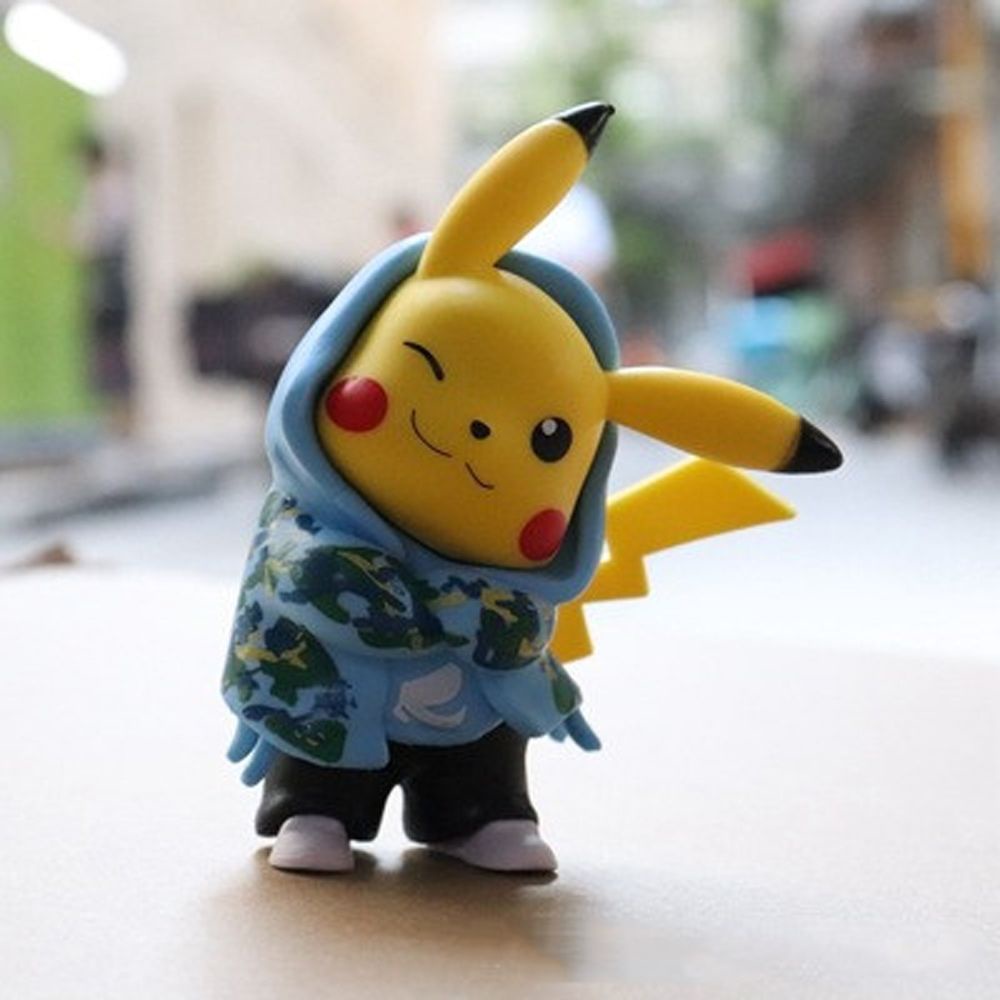 Mô hình búp bê pikachu làm từ PVC họa tiết rằn ri nhiều màu kiểu dáng dễ thương cho bé