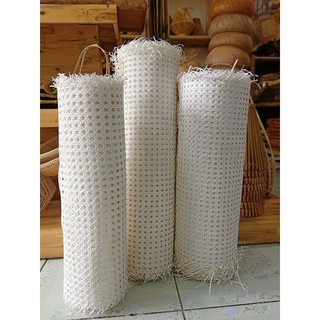 Lưới mây đan mắt cáo bằng nhựa khổ 50 mầu trắng