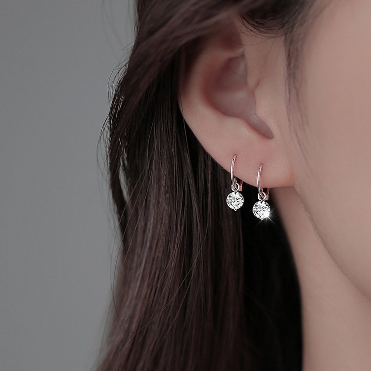 Bông tai Mon LiLas Vòng Tròn Đính Đá Cá Tính K06005