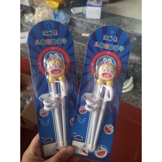 Đũa ăn dặm doremon