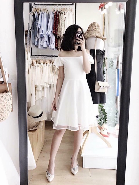 Váy thiết kế