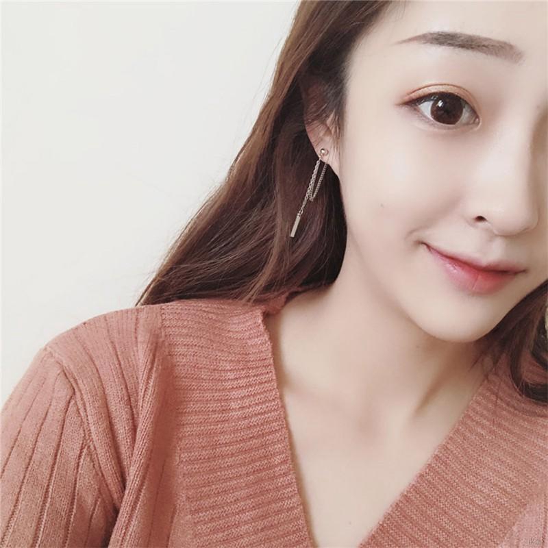 Hoa tai dáng dài phối tua rua phong cách hàn quốc