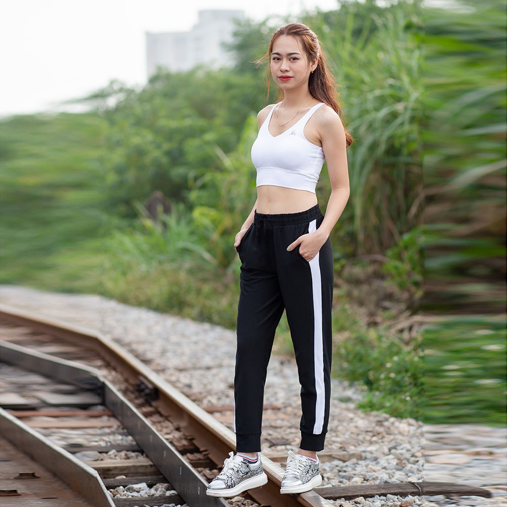 Bộ đồ thể thao tập Gym, yoga, chạy bộ, zumba dance cho Nữ (Jogger Phối trắng - Bra Cổ tim)