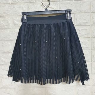 Chân váy ngắn xòe , phom 55kg