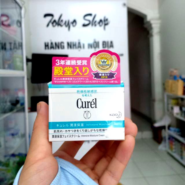 Kem dưỡng da curél