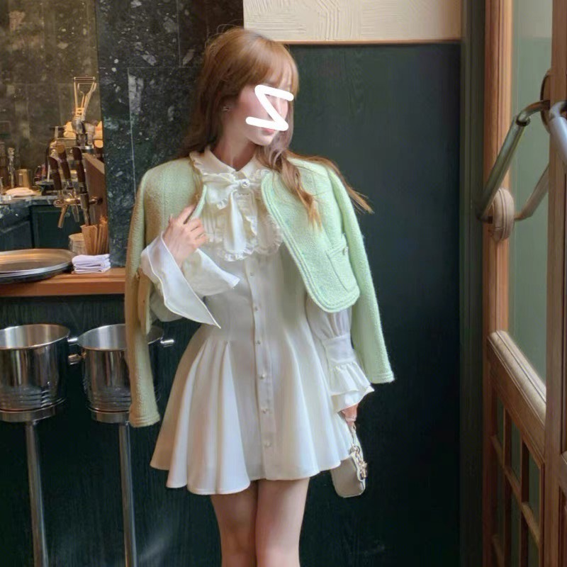 SET ĐẦM THẮT NƠ BÈO CỔ TAY LOE NÚT XẾP LY + ÁO KHOÁC XANH