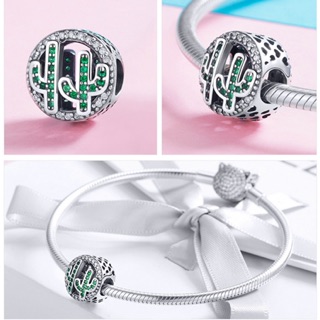 Charm xương rồng
