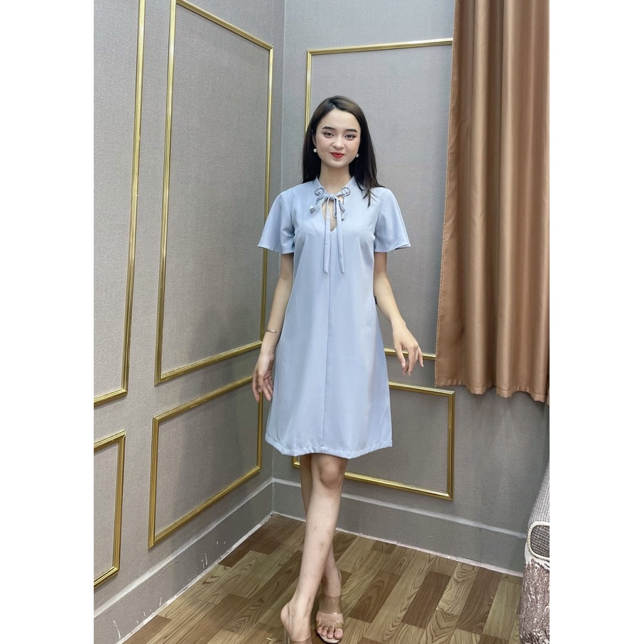 Đầm suông SEFA cổ buộc nơ màu ghi SFT3005