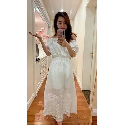 Váy maxi trắng ren trễ vai