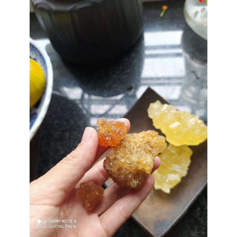 Đường phèn tự nhiên đựng phi inox sạch sẽ | BigBuy360 - bigbuy360.vn