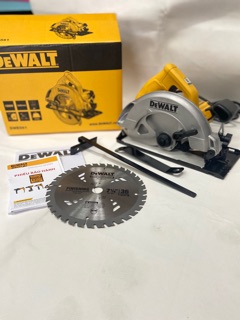Máy Cưa Đĩa DeWalt DWE561 185mm