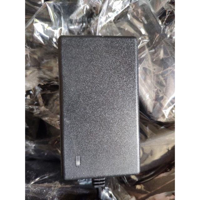 Sạc adapter 12,6v ,16,8v và 21v2a sạc pin lion